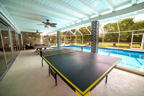 Luxury Miami Village w/Pool+Grill+MiniGolf