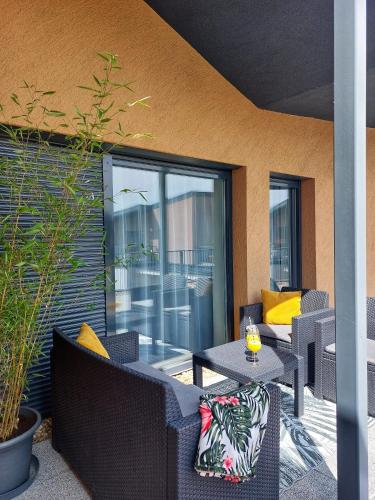 Paskom Apartmanház (Paskom Apartmanhaz) in เซเกสเฟแฮร์วาร์