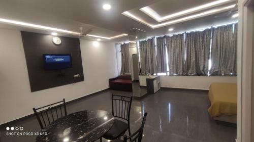 Hotel Watan Residency