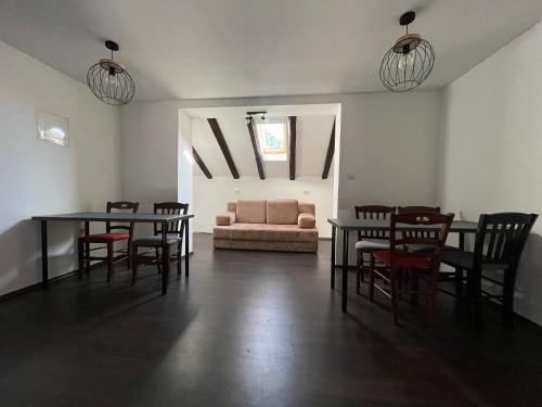 Shared lounge/TV area, Hostel Old School in Rijeka