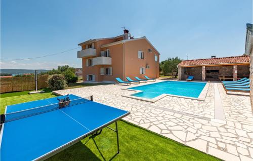 Awesome home in Pasman w/ Outdoor swimming pool and 4 Bedrooms