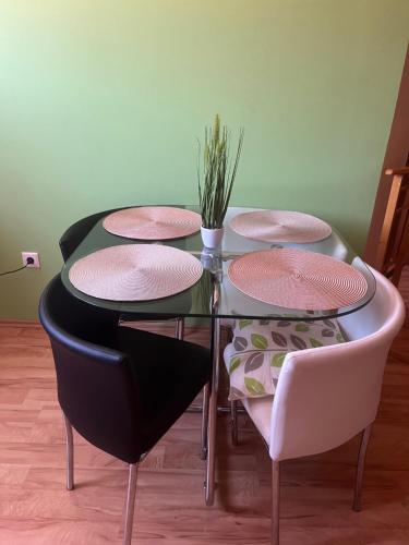 Árnyas Residence Apartman Pécs (Arnyas Residence Apartman Pecs) in เคอร์ตวารอส