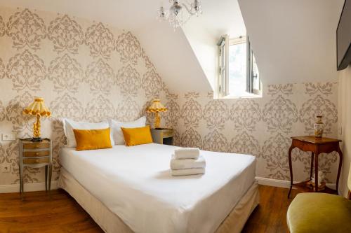 2 bedrooms, 3 beds
