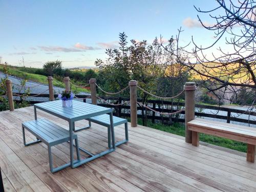 Balkon/teras, Secluded, private rural retreat mins from Warkworth -"Avondale" Minihouse in Warkworth