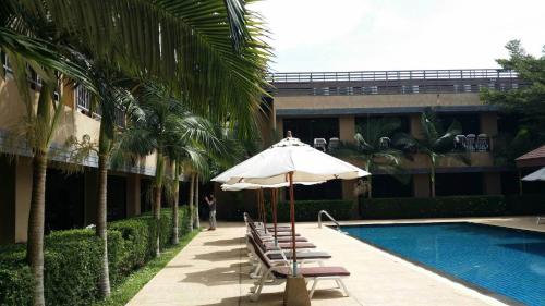 Naiyang Beach Hotel SHA Plus photo 1