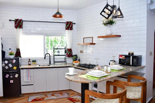 Cocina, Zuri Luxe 2BR apartment- Silversands Beach Malindi in Malindi