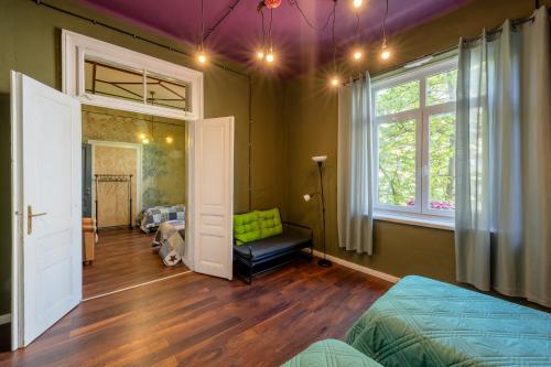 Guest House 32 - image 10