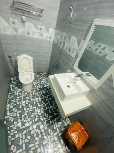Khách Sạn Khánh Bình - Bình Dương - 화장실