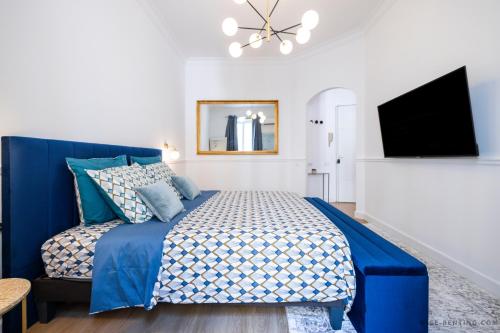 One-Bedroom Apartment image 9