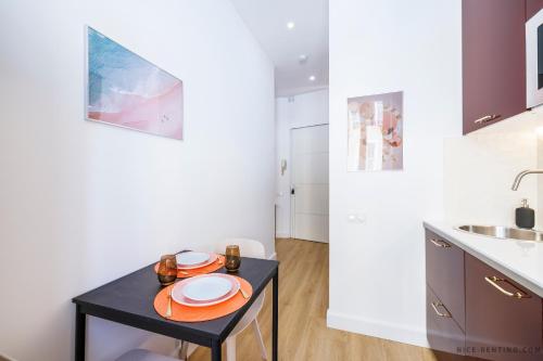 One-Bedroom Apartment image 5