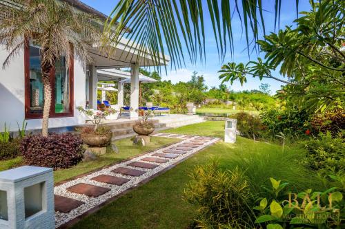 Mountain Villa Aina Lokahi - With a fantastic view!