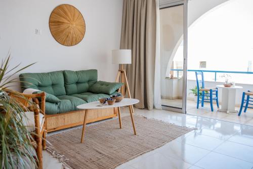 Pissouri bay sea view studio in 피주리