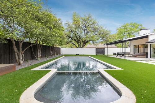 W Highland Park Villa in Dallas, USA
