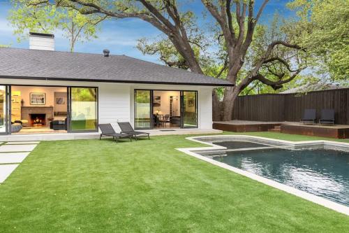W Highland Park Villa in Dallas, USA