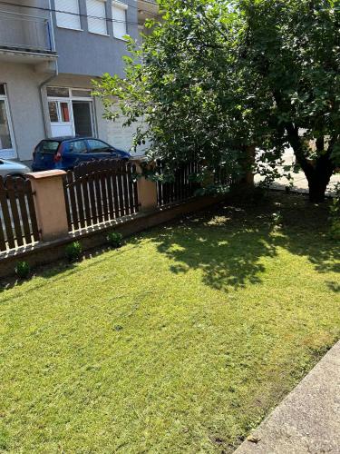 景觀, Nena in 大格拉迪斯泰