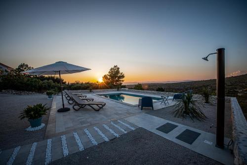Holiday house DM – khách sạn tại Lozisca