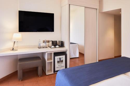 Hotel Tres Torres - image 6