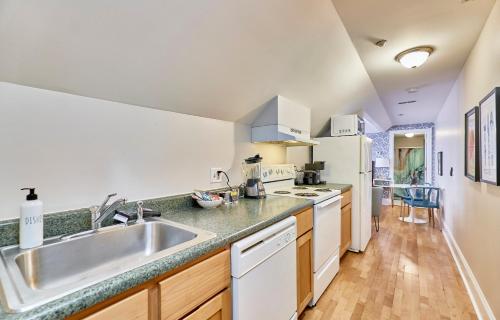 White House at Grand Central