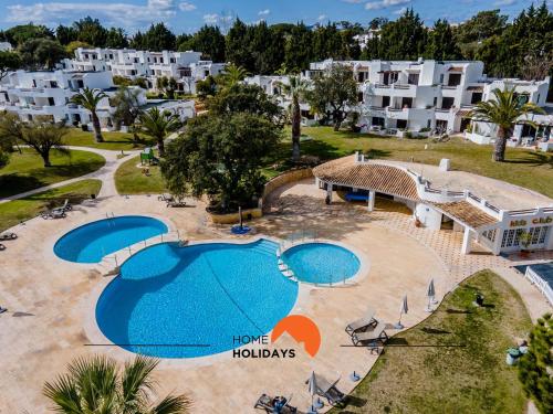 #174 Balaia Village with pool by HomeHolidays