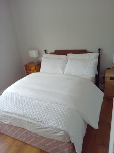 B&B Sligo - Church island view - Bed and Breakfast Sligo