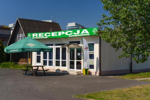 Vestíbulo, OW Gromada Pod Topolami in Międzyzdroje