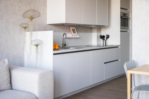 348 Suites Short Stay - image 3