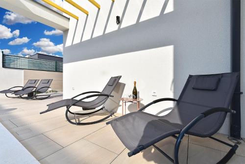 Jlo1 mit beheizbarem Pool, Peroj (foto 7)