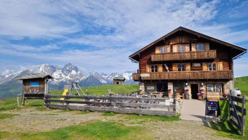 Almgasthaus Glocknerblick - Accommodation - Großkirchheim