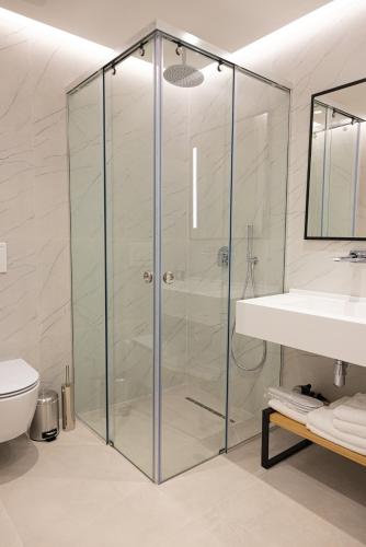 Lans Hotel - image 4