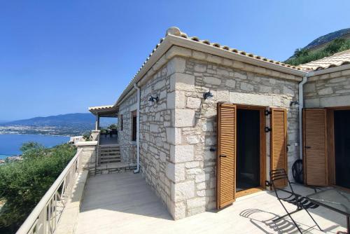 ทัศนียภาพ, Olive Stonehouses - Alkistis in อาโน เวอร์กา