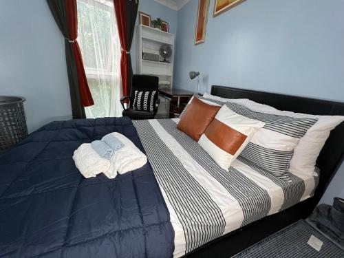 Quayside Deluxe Double Room - Accommodation - Colchester