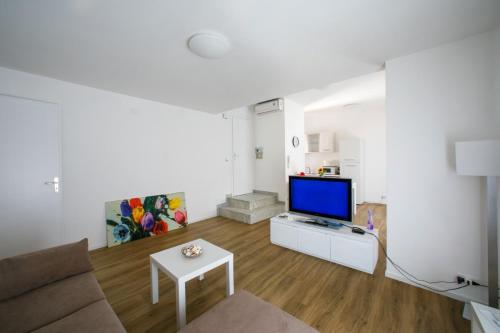 Scudaniglio Apartments - image 13