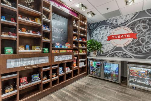 Hampton Inn Camden SC - image 13