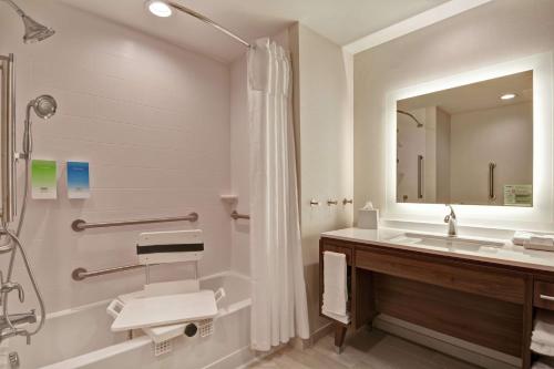 Home2 Suites By Hilton Bettendorf Quad Cities - image 13