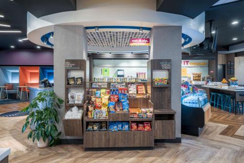 Tru By Hilton Knoxville North I 75 - image 11