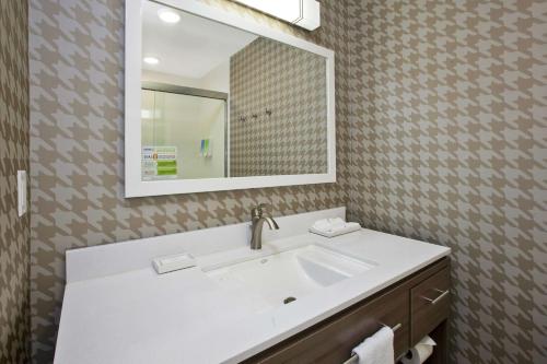 Home2 Suites By Hilton West Bloomfield Mi - image 6