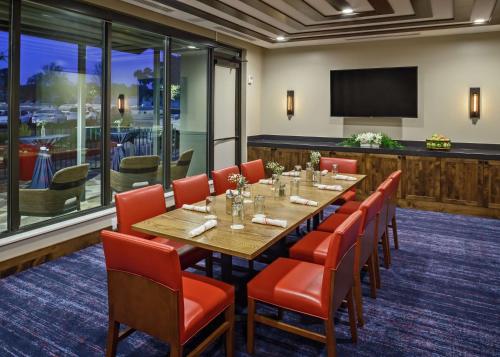 The Bevy Hotel Boerne, A Doubletree By Hilton in Boerne, USA