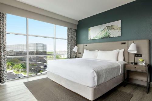 Hotel Alba Tampa, Tapestry Collection By Hilton