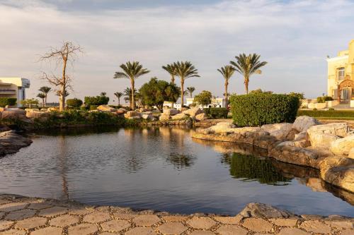 Palm Royale Resort - Soma Bay