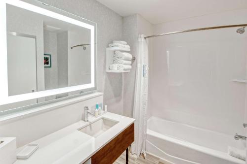 Hampton by Hilton Encinitas-Cardiff Beach Area