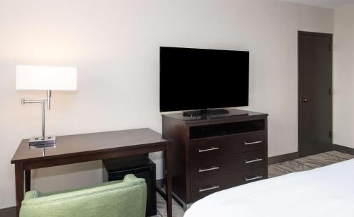 DoubleTree by Hilton Newark Penn Station, NJ