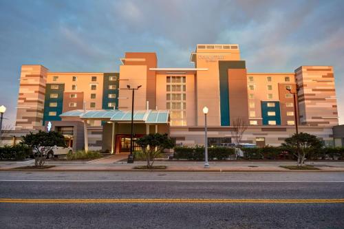 DoubleTree by Hilton Oceanfront Virginia Beach - image 8