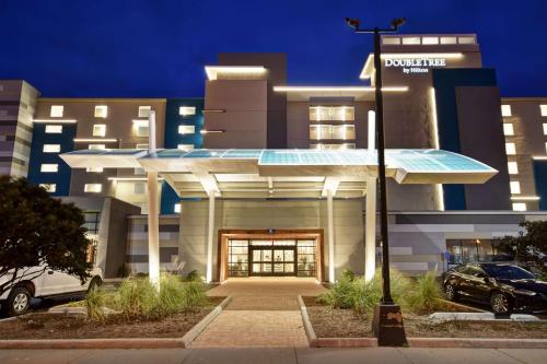 DoubleTree by Hilton Oceanfront Virginia Beach