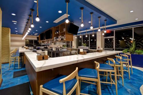 DoubleTree by Hilton Oceanfront Virginia Beach