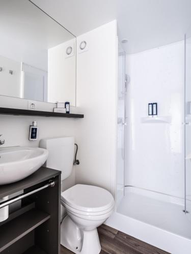 2 bedrooms, 4 beds