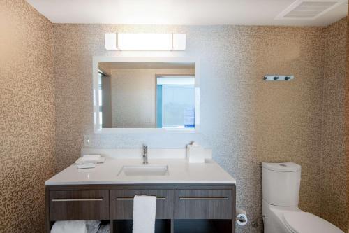 Home2 Suites By Hilton Phoenix Airport North Az - image 12