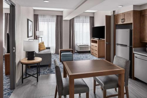 Homewood Suites By Hilton Woburn Boston Ma - image 2