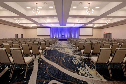 474920204 Embassy Suites By Hilton Rockford Riverfront