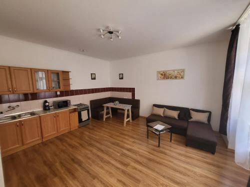 Kincstár Apartmanok