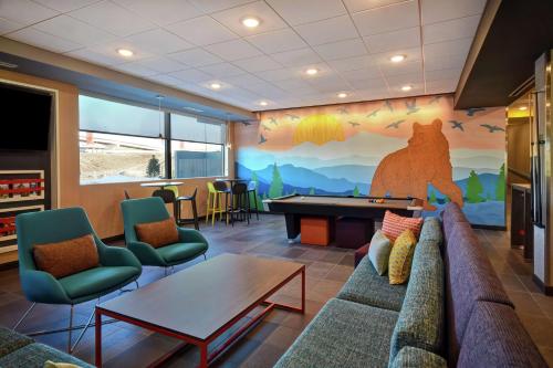 กิจกรรม, Tru Denver South Park Meadows in โลน ทรี (โคโลราโด)